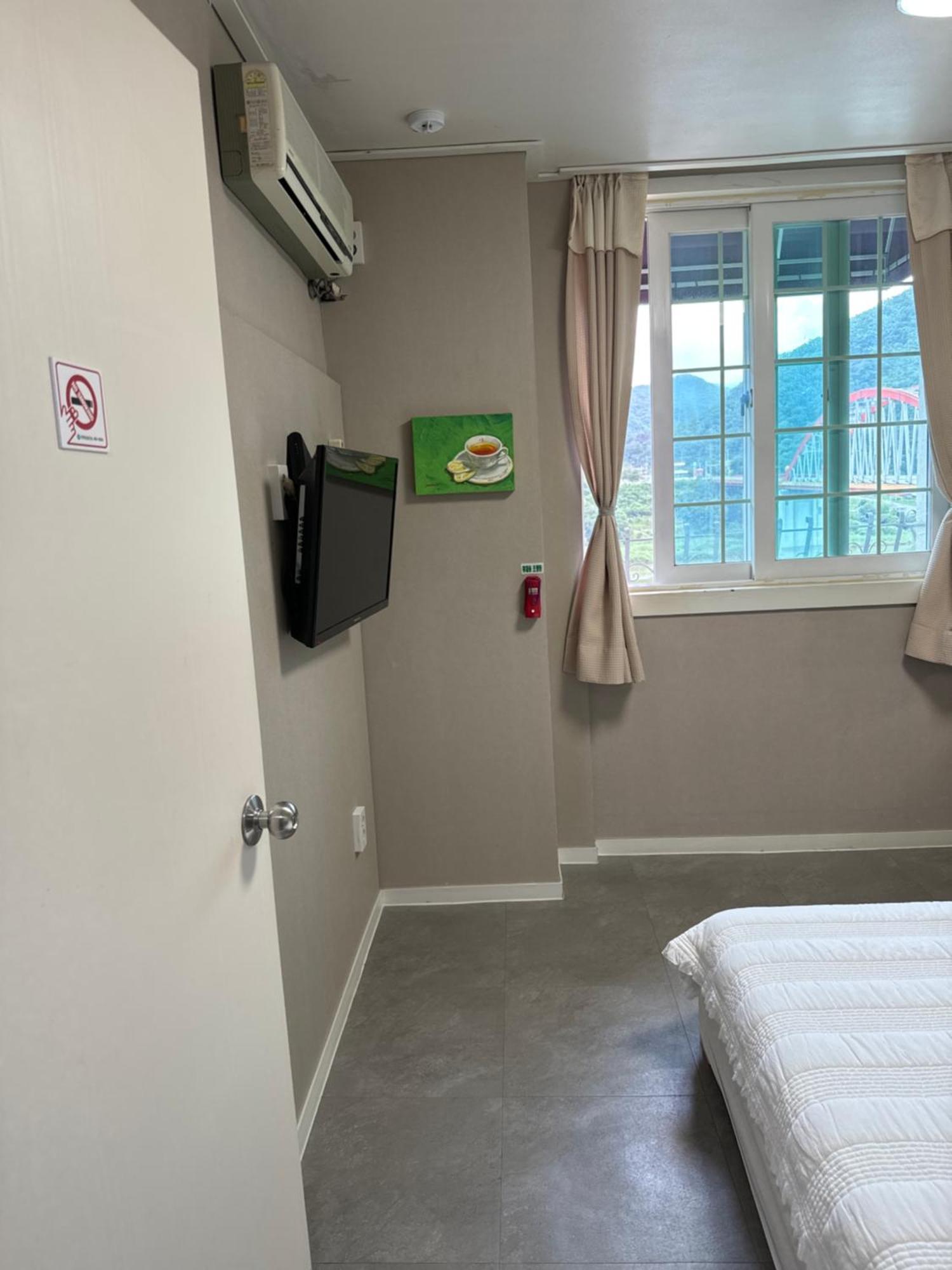 Danyang Rio 127 Guesthouse Eksteriør billede